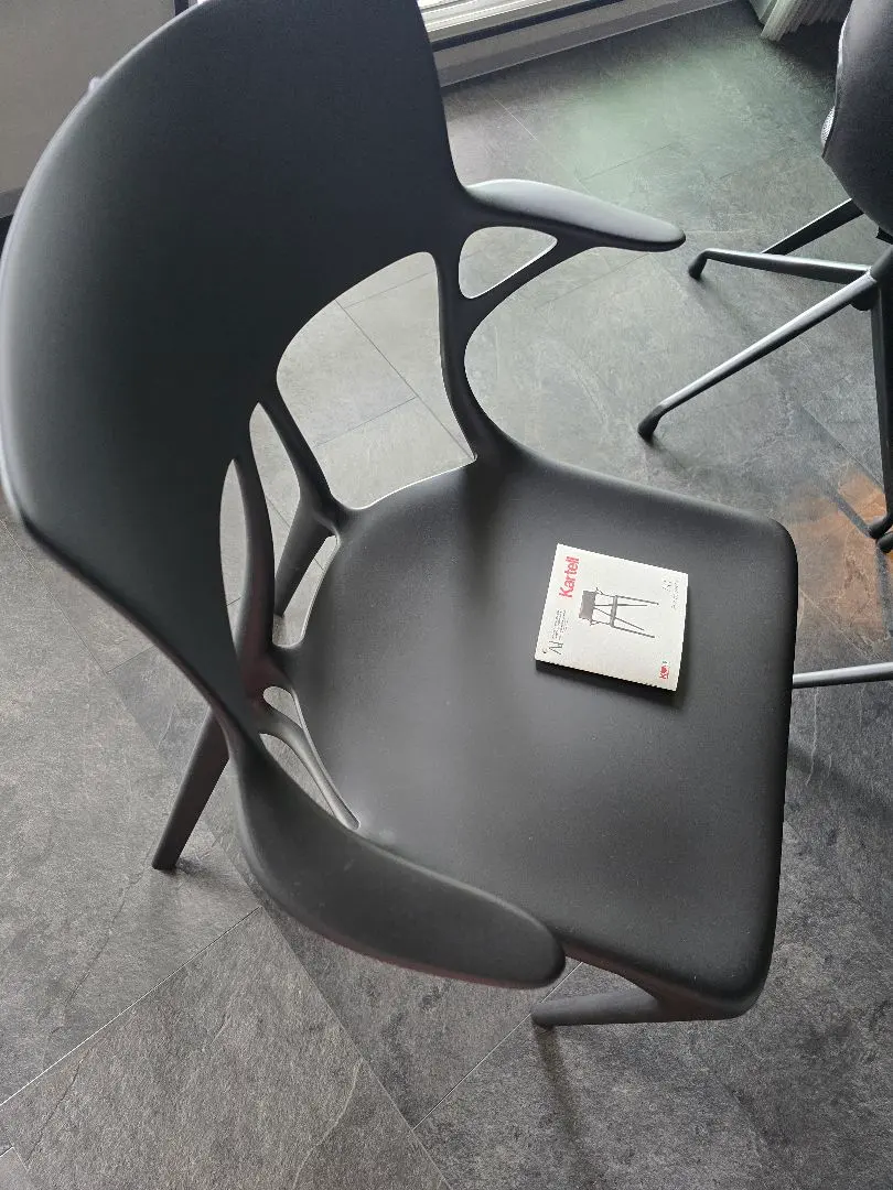 2026年最新】Kartell ダイニングチェアの人気アイテム - メルカリ