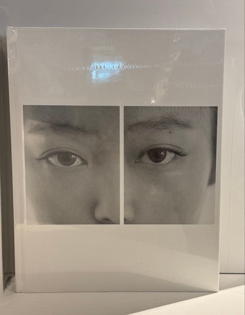 JENNIE 代官山 photobook popup ポップアップ フォトブック JENNIEの写真展「J2NNI5」が代官山 蔦屋書店にて開催。韓国を代表する