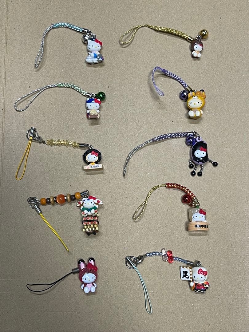 ハローキティ　ストラップ　50個セット 50周年ハローキティ】 携帯ストラップ Sanrio 匿名配送♡即購入OK