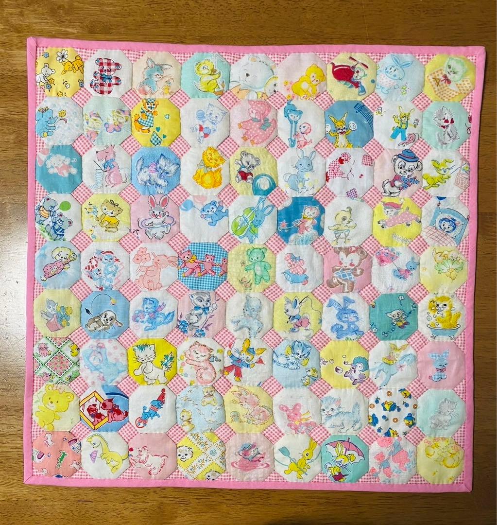 パッチワークキルト　ビンテージアニマルのオクタゴンのキルト パッチワークキルト ビンテージのオクタゴンのキルト