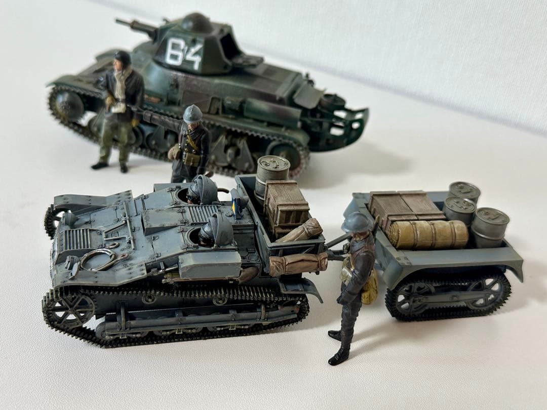 タミヤ1/35フランスH39&陸軍UEトラクター塗装完成品 - メルカリ
