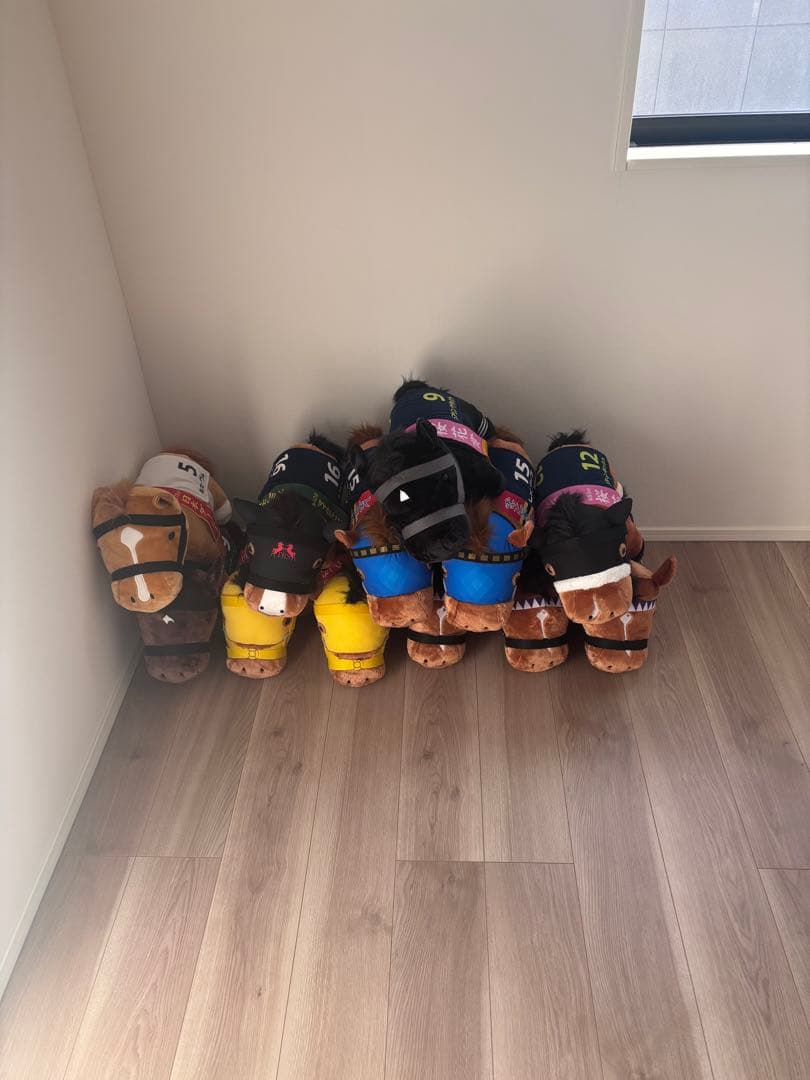 馬のぬいぐるみ 12体 人気の競走馬がかわいいデフォルメ姿でナムコから出走