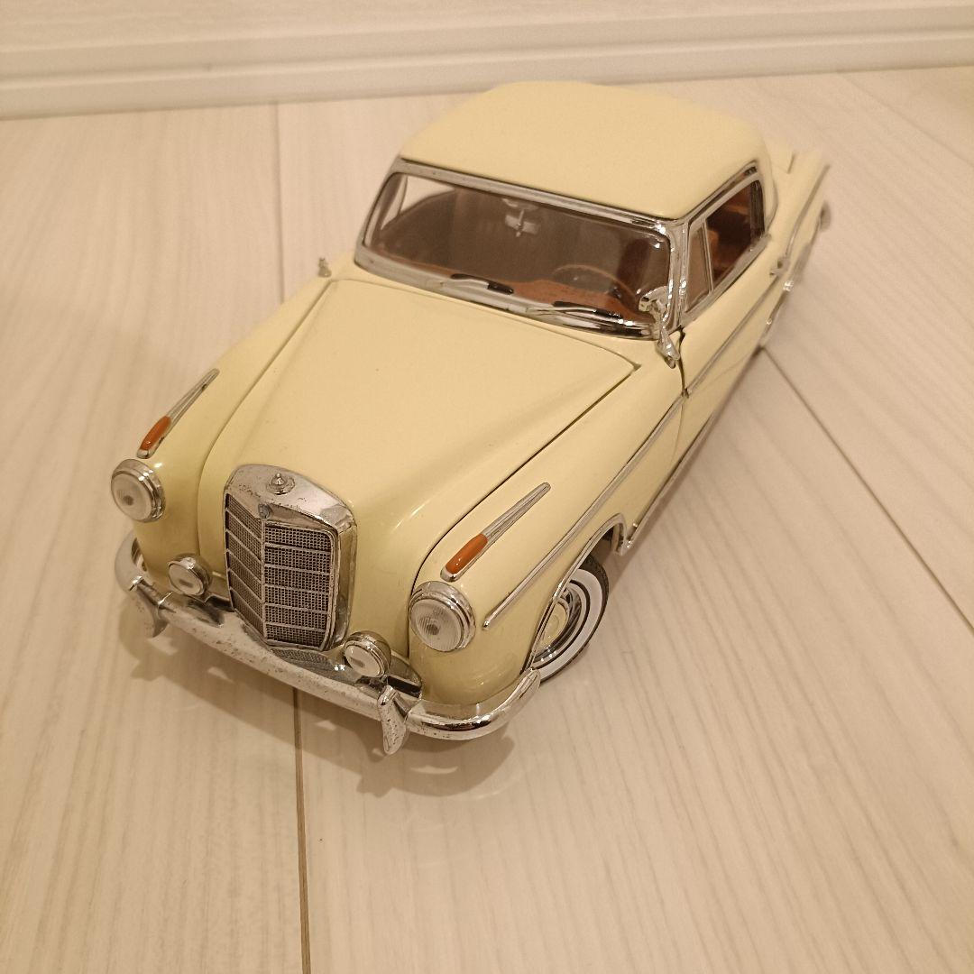 激レア サンスター製 １/18・1958 メルセデスベンツ 220SE クーペ Amazon | 希少 Sun Star 1/18 Mercedes Benz 220 SE 1958 メルセデス