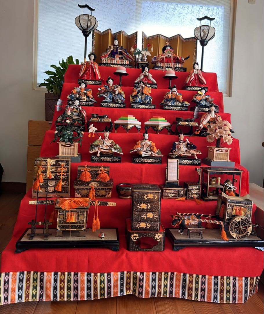 雛人形七段飾【天陽作】 Amazon | 雛人形 久月 ひな人形 雛 七段飾り 十五人飾り よろこび雛 七