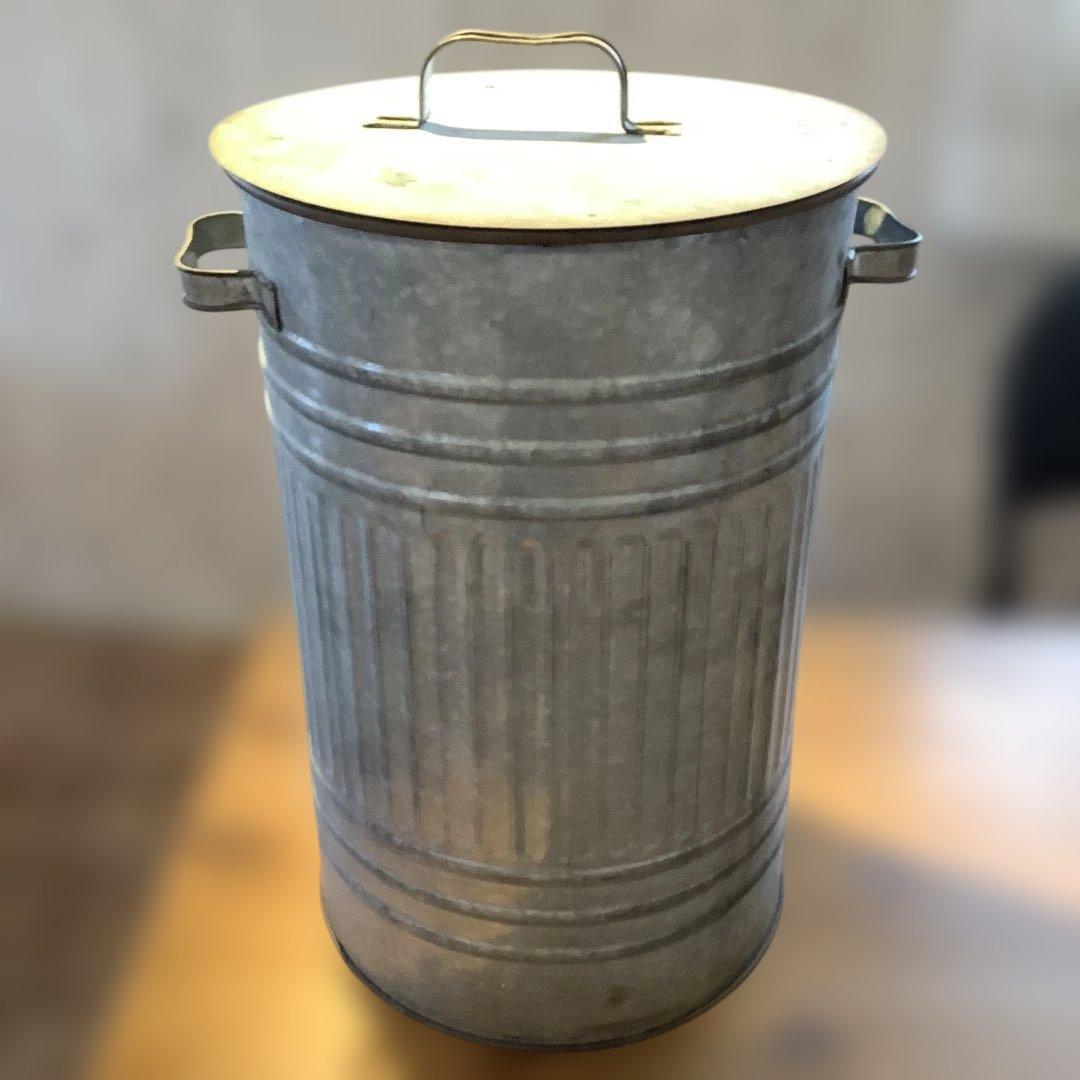 アンティーク調雑貨　ブリキ　ゴミ箱　バケツ　蓋付き az-lfs-426-01.jpg