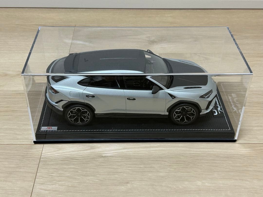 【大幅値下】Lamborghini Urus 1/18 スケールモデル 模型 lamborghini-urus-dark-grey_02.jpg