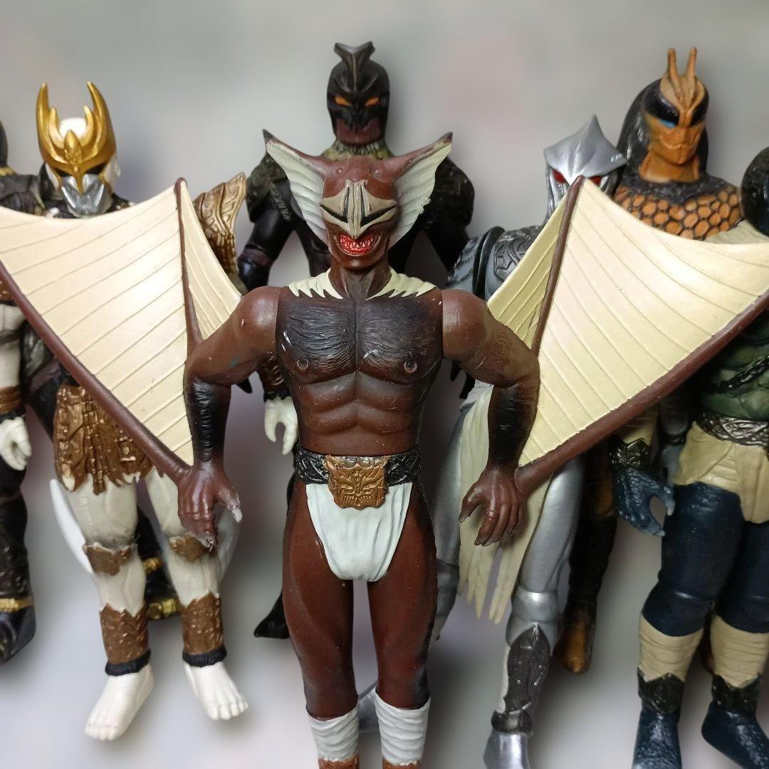 仮面ライダー怪人・ソフビ】グロンギ12体セット〈「仮面ライダークウガ