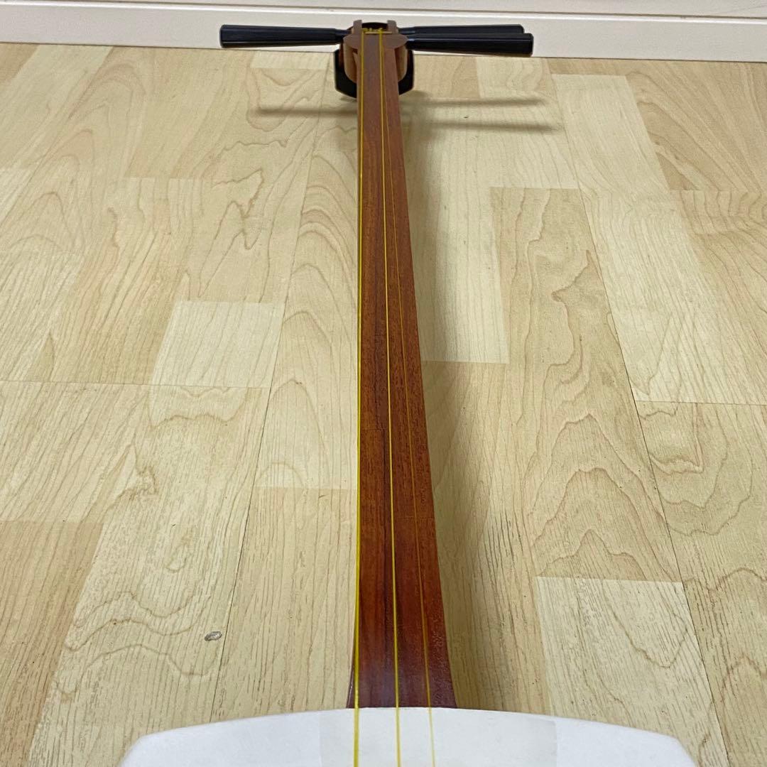 三味線 細棹　猫皮　花梨　破れなし　バチ付き　ソフトケース　四乳　四ツ皮　最高級