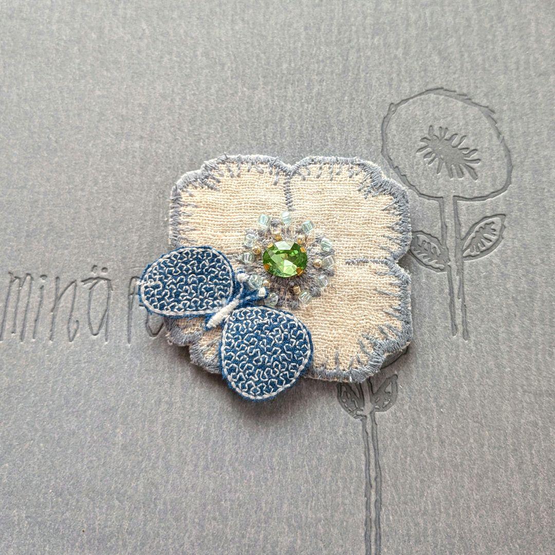 a62 ミナペルホネンブローチアクセサリー ハンドメイドコサージュ