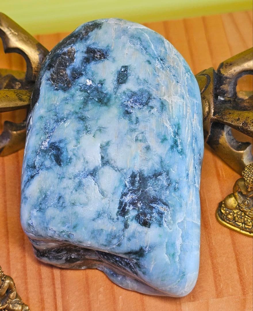 圧倒的パワー‼️青色❔緑❔糸魚川産 翡翠 原石 極上プレミアム・17cmサイズ・青緑色・艶美麗】（プレミアム濃緑色