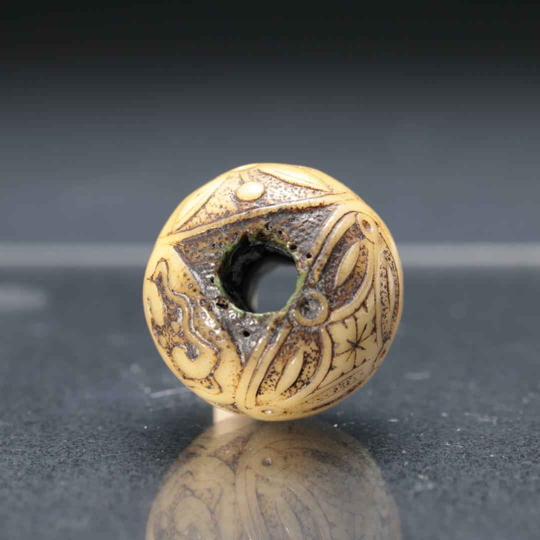 緒締め玉 七宝文 渦 鹿角 骨董 胴乱 印籠 R1446 - メルカリ