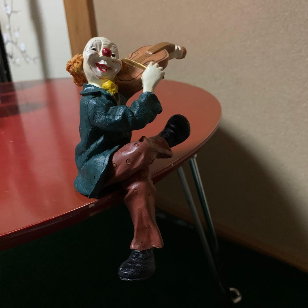 お座りピエロ 置物 陶器 バイオリン - メルカリ
