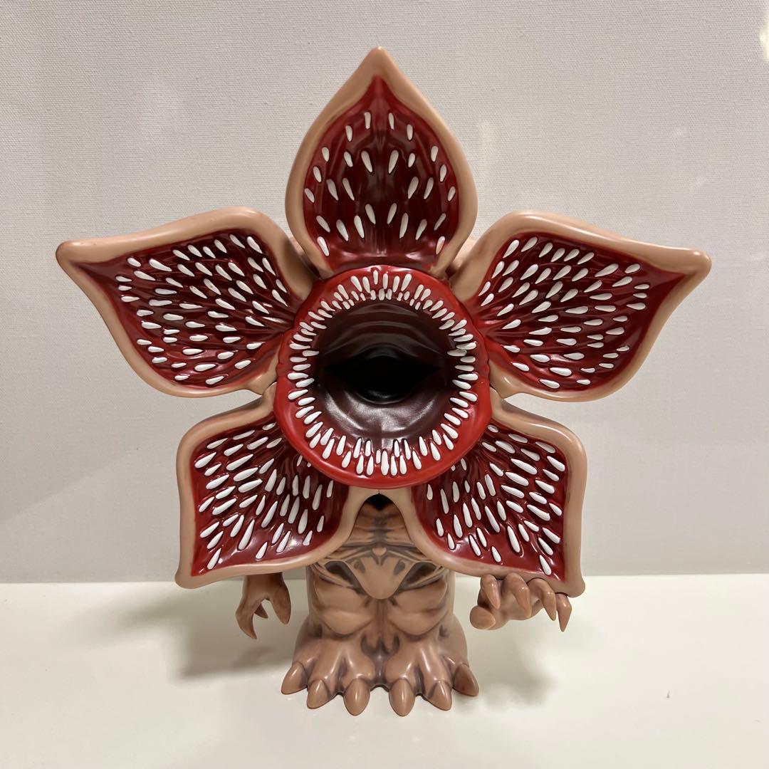 ストレンジャーシングス デモゴルゴン ソフビ フィギュア 貯金箱