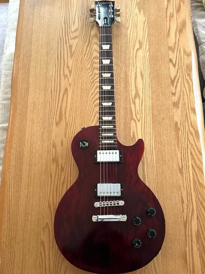 ギブソン　レスポール　スタジオ ギブソン、現代的にリニューアルしたレスポール・スタジオ“Les Paul