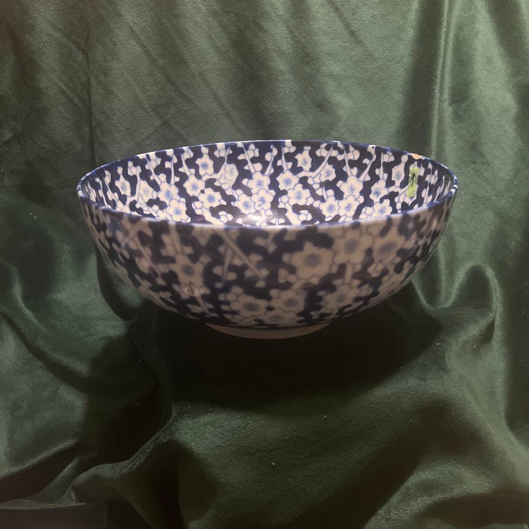 中国骨董品？古い染付 、古い青と白の花柄ボウル 旧家蔵出し （澄んだ