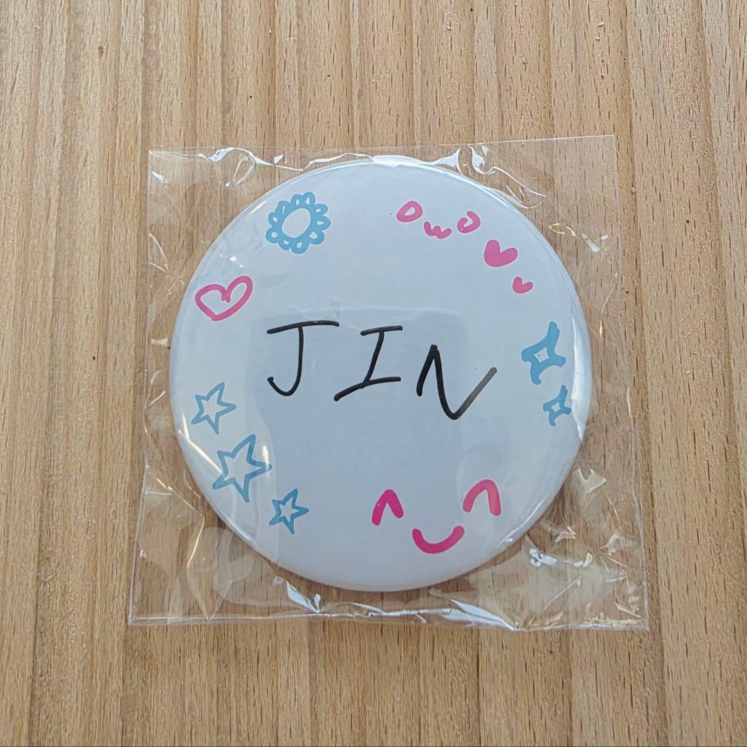 BTS ジン RUNSEOKJIN Japan JIN カプセルトイ 缶バッジ - メルカリ