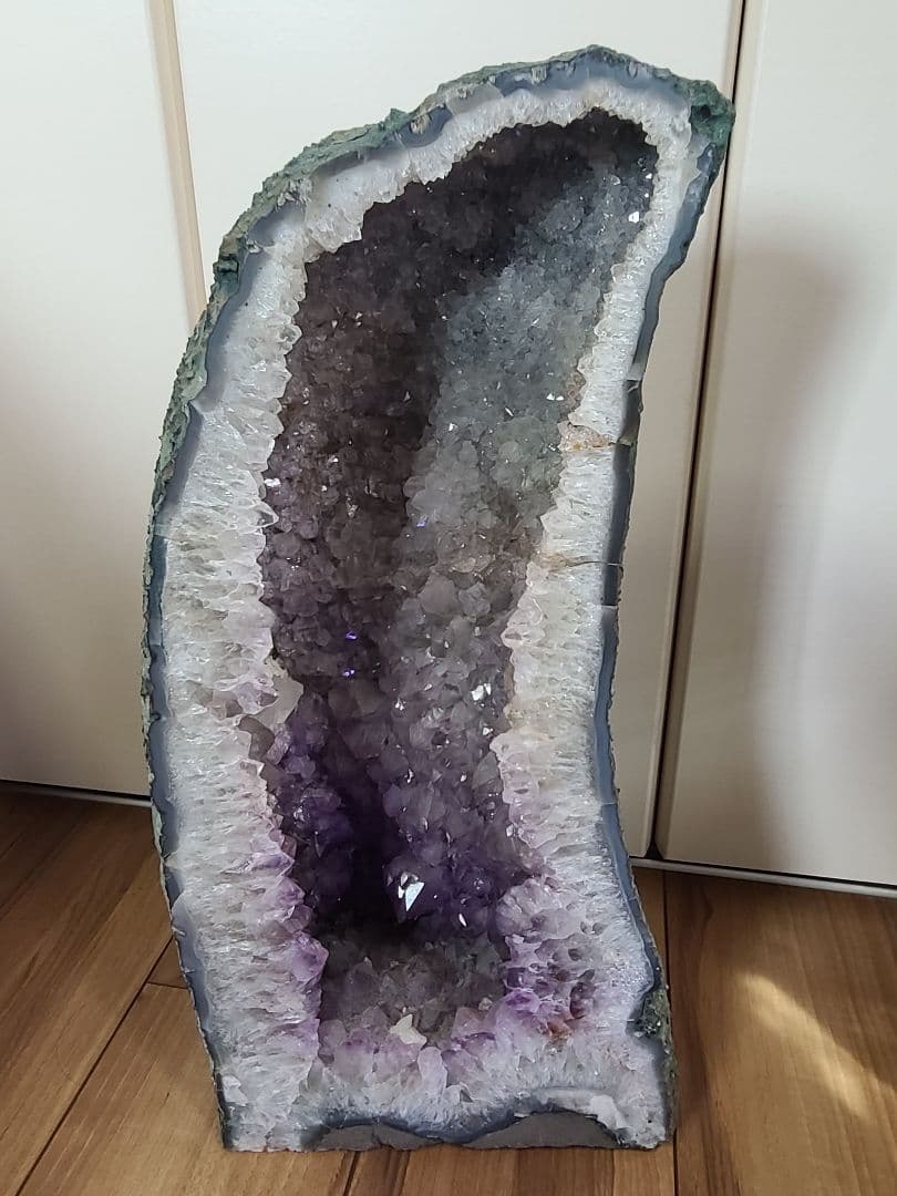 アメジストドーム　紫水晶　高さ46センチ Amazon.co.jp: 天然 紫水晶 特大 アメジスト ドーム 原石 大きい