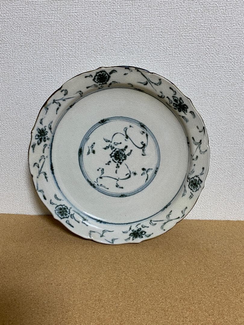 藤田佳三　染付輪花　7寸皿 JRYKVSL4AALAT3SEOLWBMOXM.jpeg