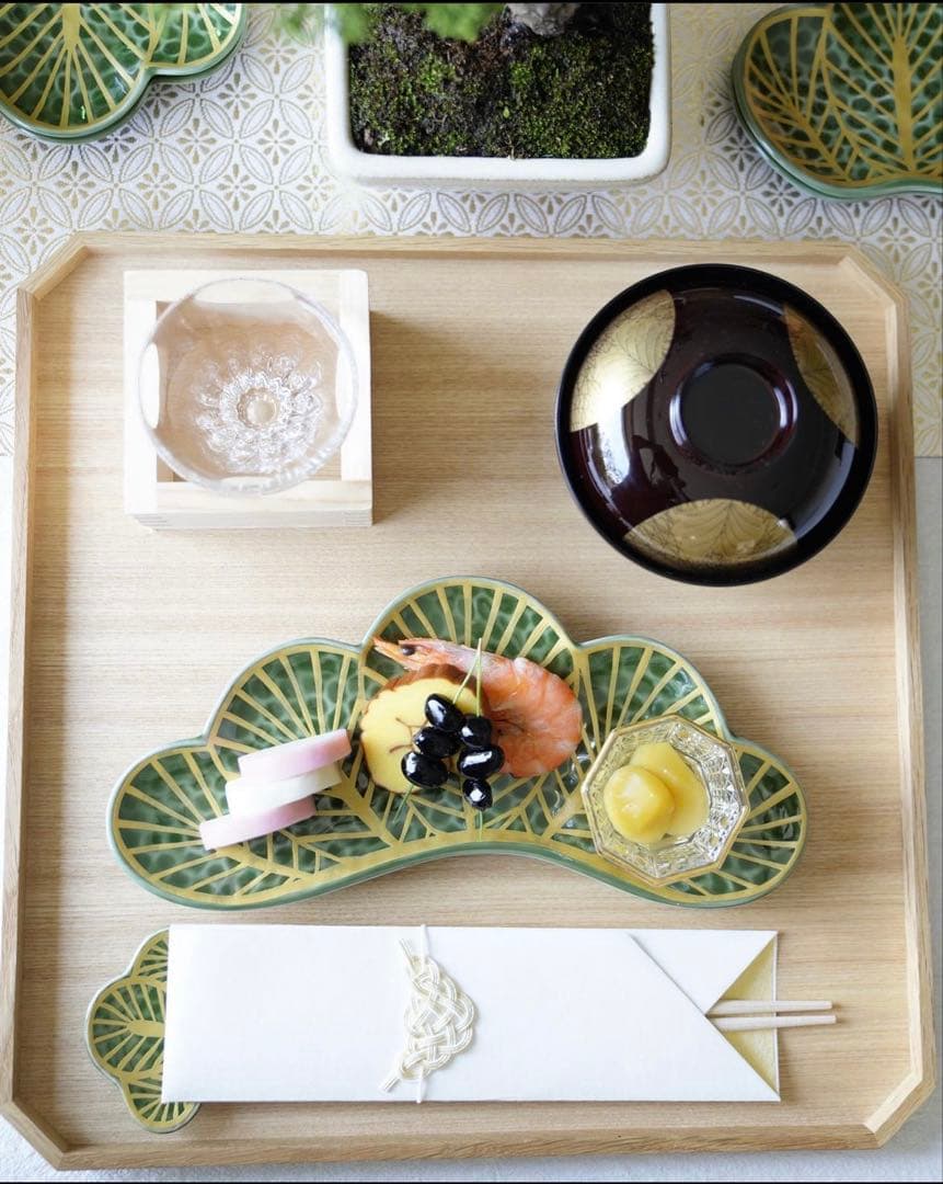 ６姉妹ママ様ご依頼錦金松葉形前菜皿　緑金白金　赤金　青銀　亀銘々皿　12点セット