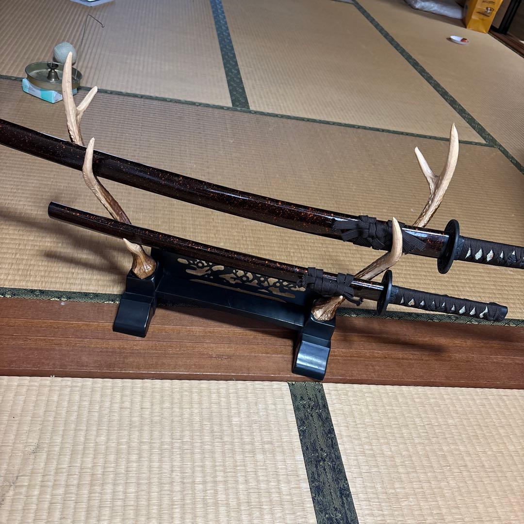 模造刀　刀 2本　 漆黒の刃 楽天市場】模造刀 織田信長 左文字拵 模擬刀 美術刀 日本刀 名刀 刀