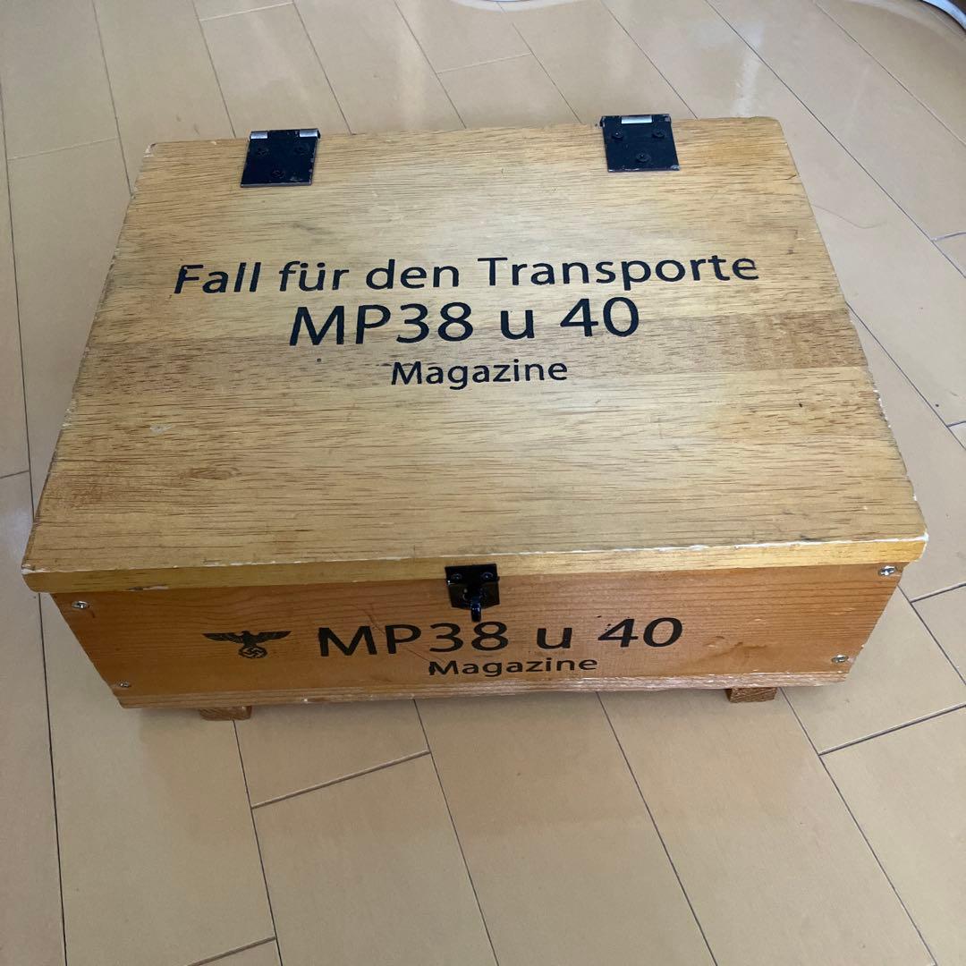 ドイツ軍　MP38 u 40 予備マガジンケース　ダミーマガジン18本入り Amazon.co.jp: ドイツ軍MP40マガジンポーチ左右セット◇第2次世界大戦