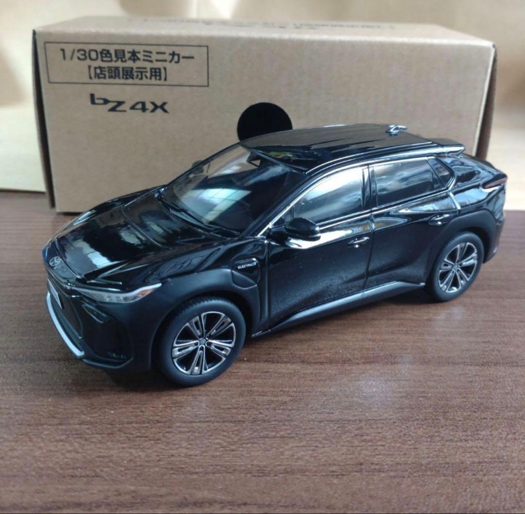 [非売品]トヨタ 新型bz4X ミニカーアティチュードブラック黒 Amazon | 1/30 ミニカー 新型bZ4X 非売品 カラーサンプル ミニカー