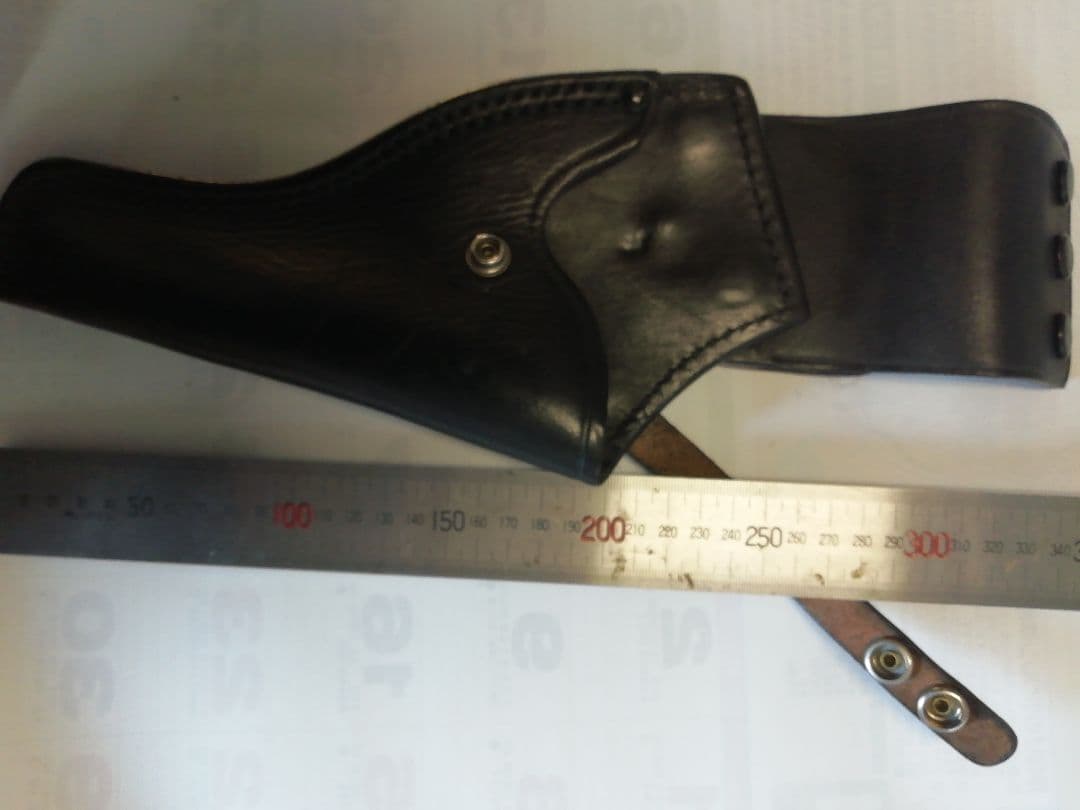 ブラックレザー 右利き用ホルスター 個人装備品 株和宏製造