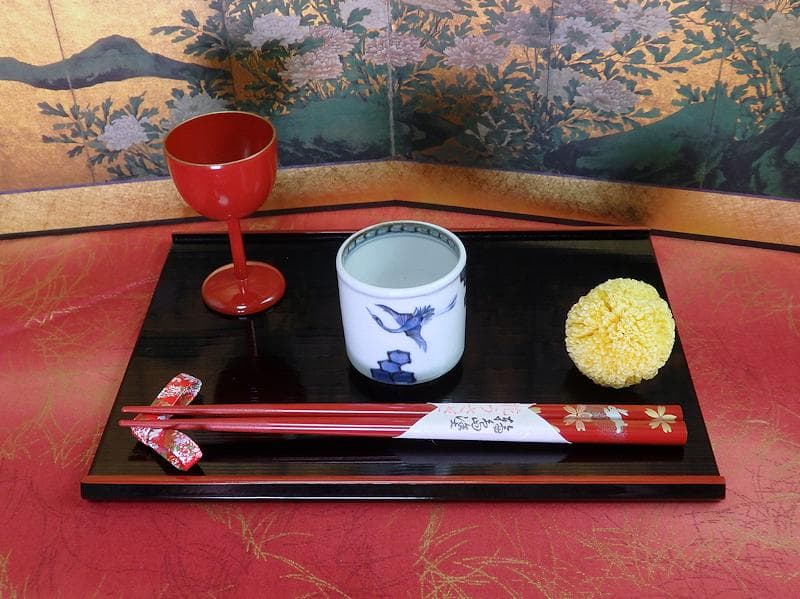 古伊万里　染付　鶴に亀甲紋の図　覗き　のぞき　猪口　E087AS-DBk そば猪口・覗 - 古美術 双葉葵 ONLINE SHOP