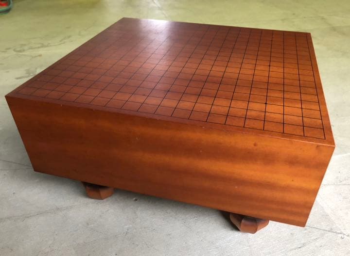 囲碁台のみ 本榧足付碁盤 3寸7分（木表） ga30012 | 前川榧碁盤店