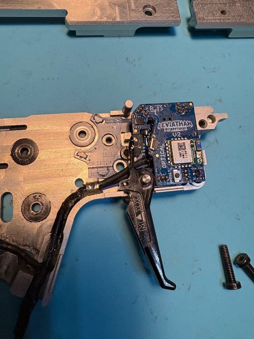 retroarms v2メカボックス 分割式Leviathan基板付き - メルカリ